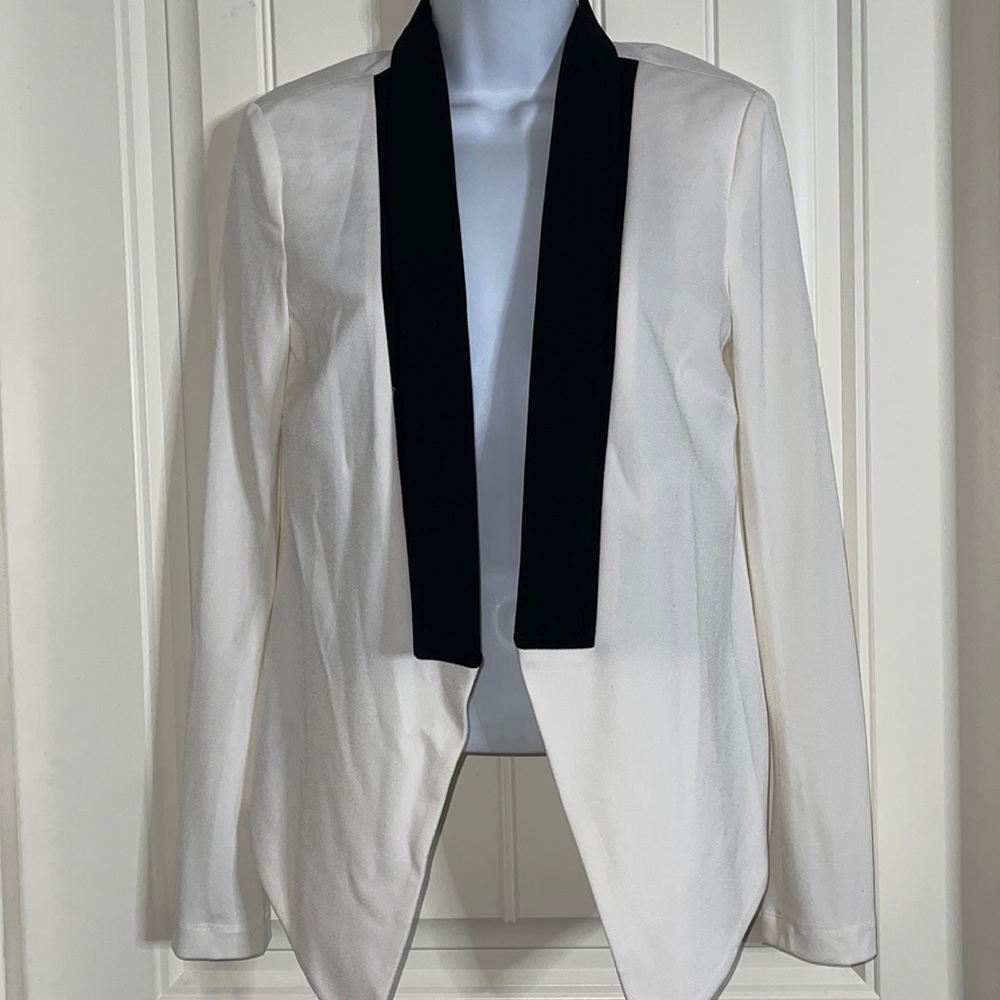 Sale! ☄️NWT! BCBGeneration Jacket Size Small